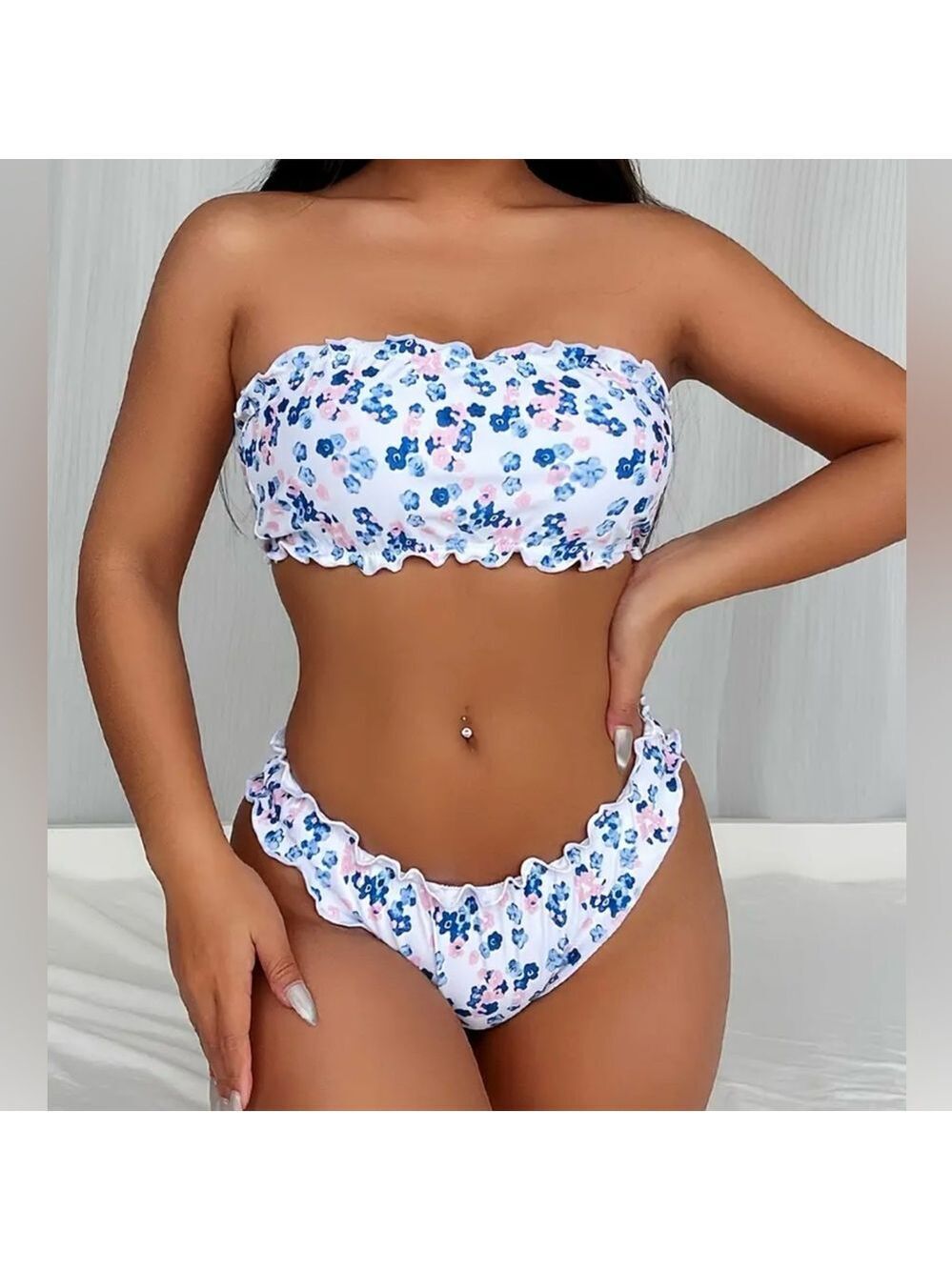 Floral Print Bandeau High Cut Bikini Set - Picture 3 of 7
